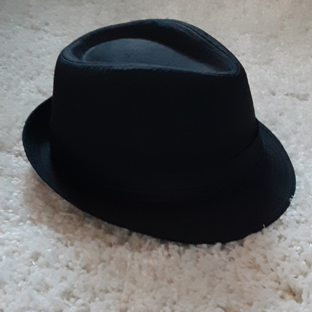 Fedora - Picture 2 of 4